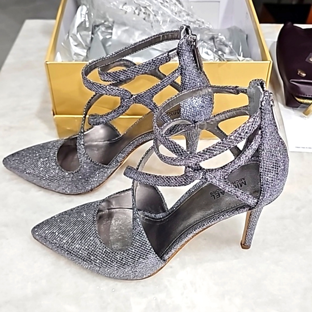 MICHAEL MICHAEL Kors Catia Pump Glitter SILVER / GUN Size 8 Like New worn once